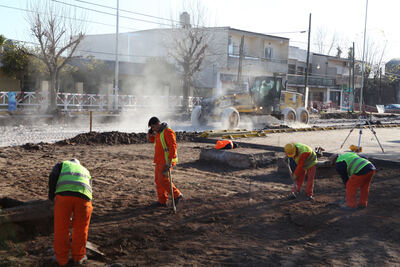 La Plata: Por obras en San Carlos, cambian las paradas de micro de la zona
