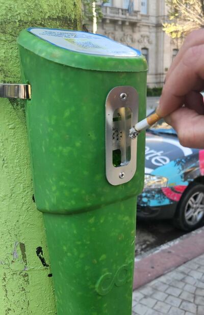 Bahía Blanca: El Municipio impulsa la instalación de ecoceniceros en espacios públicos