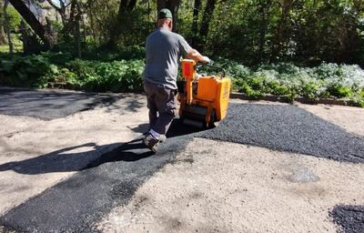Quilmes: Avanzan las tareas de bacheo en la zona oeste