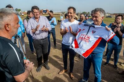 Junín: Macri y Petrecca recorrieron a ciudad junto a intendentes de la Cuarta