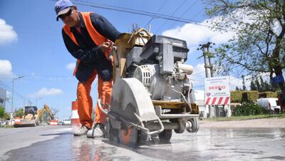 La Plata: Por obras de repavimentación, establecen desvíos de tránsito pesado en calle 467