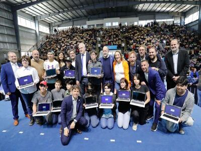 Lomas de Zamora: Más de 1000 estudiantes recibieron su netbook del Conectar Igualdad