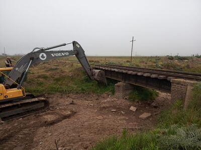 Ayacucho: Se ejecutaron tareas de limpieza en los canales aliviadores