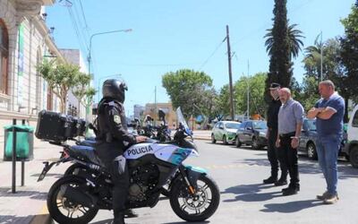 Ensenada: El Municipio incorporó 3 nuevas motos para reforzar la seguridad en el distrito