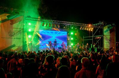 Azul: Se realizó la primera edición del "Tropical Fest"