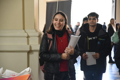 La Plata: Con una gran concurrencia se desarrolló la "Expo Empleo" en el Pasaje Dardo Rocha