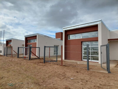 Avanza la construcción de 73 viviendas en General Lavalle y Tordillo