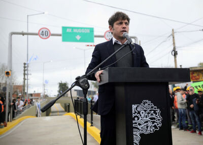 Florencio Varela: Kicillof puso en funcionamiento un nuevo paso bajo nivel en Bosques