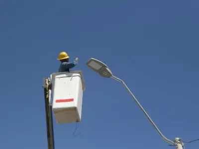 Mar del Plata: Avanzan las obras de iluminación LED en distintos barrios del distrito