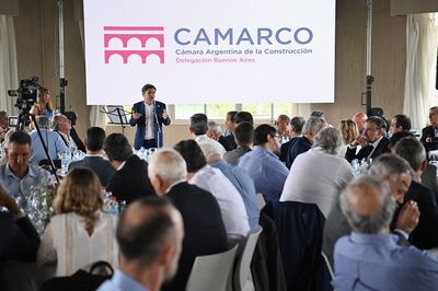 Kicillof: "Pensar en detener las obras implicaría un impacto muy fuerte en un sector generador de empleo genuino"