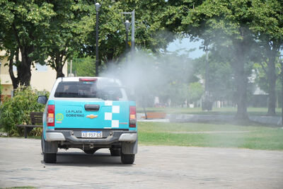 La Plata: La Comuna continúa con la fumigación en los barrios de la ciudad