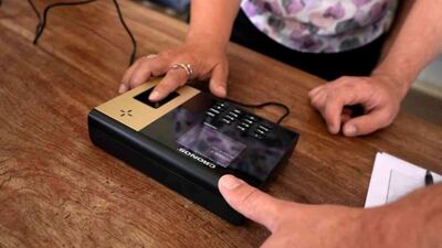 La Plata: El Municipio comienza a implementar el control biométrico para el ingreso y egreso del personal