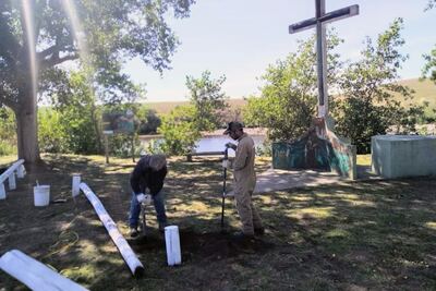 Necochea: Avanzan los trabajos en la ribera para terminar de acondicionar el paseo del Vía Crucis