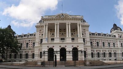 El Gobierno bonaerense reprogramó las paritarias con estatales, docentes y judiciales