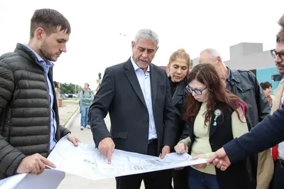 Avellaneda: Ferraresi y Batakis recorrieron obras de viviendas e infraestructura