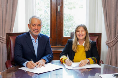 La Plata: Álvarez Rodríguez y Alak firmaron un convenio para ampliar los servicios del Registro de las Personas