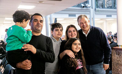 Almirante Brown: Se realizó firma de escrituras para 148 familias de seis localidades del distrito
