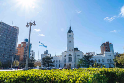 La Plata: Los empleados municipales tendrán un aumento salarial del 6,5%