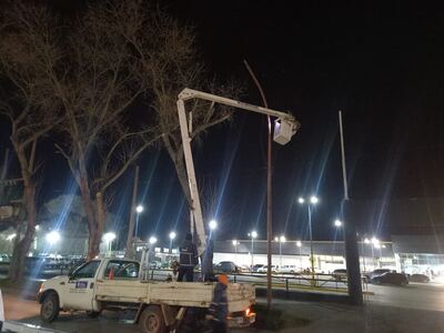 Necochea: El Municipio avanza con el recambio de luminarias en distintos puntos de la ciudad