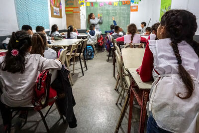 Más escuelas se suman a la jornada extendida de cinco horas