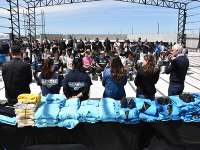Berisso: Entregaron indumentaria y herramientas a la cooperativa de Recuperadores Urbanos
