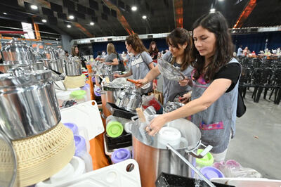 La Provincia entregó nuevo equipamiento a 88 escuelas