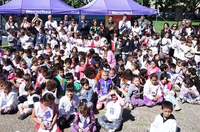Necochea: Alumnos de escuelas primarias recibieron sus certificados de Buenos Anfitriones