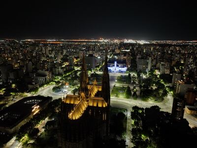 La Plata: La Catedral volverá a iluminarse y su campanario sonará nuevamente