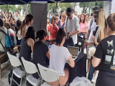 Lomas de Zamora: Se entregaron más de tres mil kits de semillas de temporada