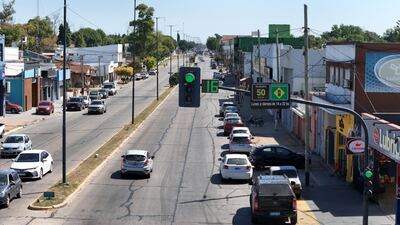 La Plata: Renovaron la cartelería vial en la Avenida 44