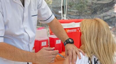 Berazategui: Arrancó la campaña de vacunación 2025 contra el virus sincicial respiratorio