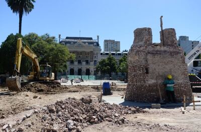 La Plata: Avanzan las obras en las plazas San Martín, Italia y Rocha
