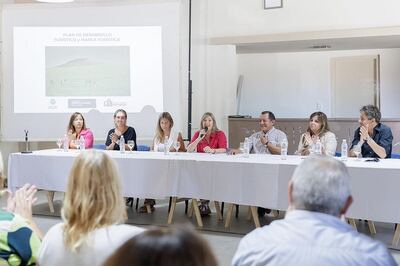 La Provincia acompañó la realización de la Fiesta de la Frambuesa en Benito Juárez