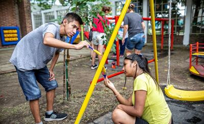 Almirante Brown: En una nueva “Jornada Solidaria” pintaron y realizaron tareas de mantenimiento en 30 jardines y escuelas