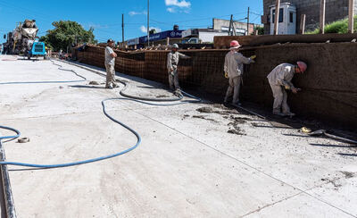 Almirante Brown: Revisten los muros del Paso Bajo Nivel de la calle Diehl en Longchamps