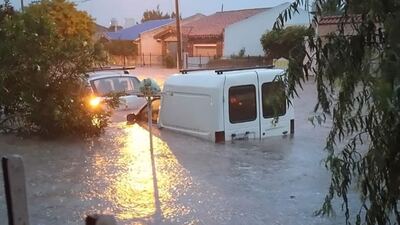 Temporal en Bahía Blanca: Decenas de familias evacuadas, calles inundadas y suspensión de actividades
