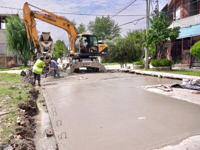 Lomas de Zamora: Se intensifican las tareas de bacheo en todo el distrito