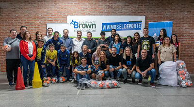 Almirante Brown: El Municipio y la Fundación Banco Provincia entregaron equipamiento a clubes de barrio