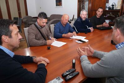 Necochea: El intendente Rojas y los gremios firmaron el acta acuerdo por la paritaria