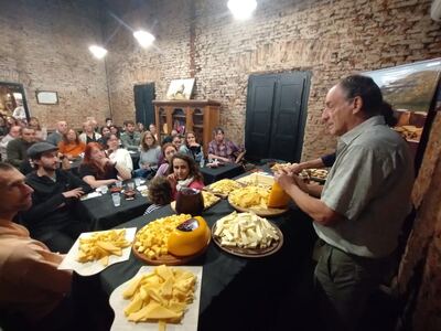 Tandil: Exitoso inicio del ciclo “Quesos que cuentan historias”