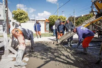 Quilmes: Avanzan los trabajos de bacheo en Bernal Oeste