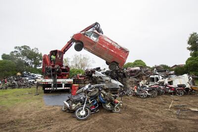 Villa Gesell: Se procedió a la compactación de 500 vehículos