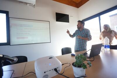 Villa Gesell: Más de 100 emprendedores participaron del taller "Fortalecer Trabajo"