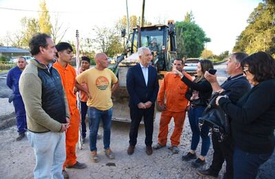 La Plata: Inician obras en Etcheverry para mejorar la conectividad, la educación y la salud