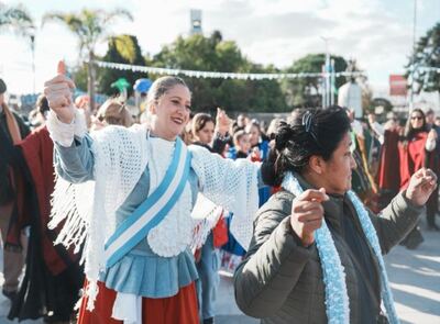 Lomas de Zamora: Los Manseros Santiagueños y el Súper Quinteto estarán presentes en Lomas por la Patria