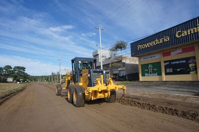 Villa Gesell: Se avanza en la restauración de calles tras las lluvias