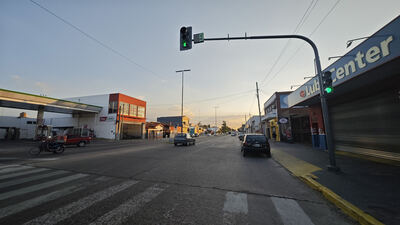 La Plata: La ciudad incorpora 200 semáforos inteligentes con monitoreo en tiempo real