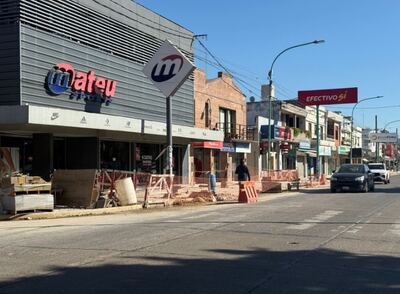 Berisso: Ejecutan obras de veredas en Avenida Montevideo