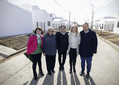 Berazategui: La Provincia entregó 110 viviendas en la ciudad