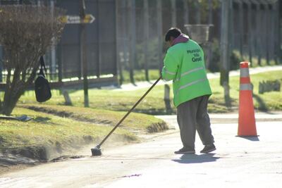 Villa Gesell: Continúan las tareas de mantenimiento y limpieza en el sur del partido